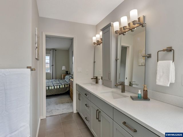 1250 Horizon Ridge Ct NE, Keizer, OR 97303