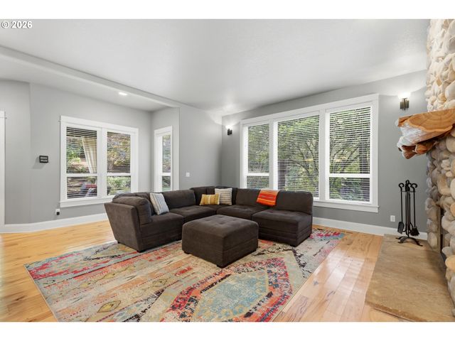 11498 Se Painted Hills Ct, Happy Valley, OR 97086
