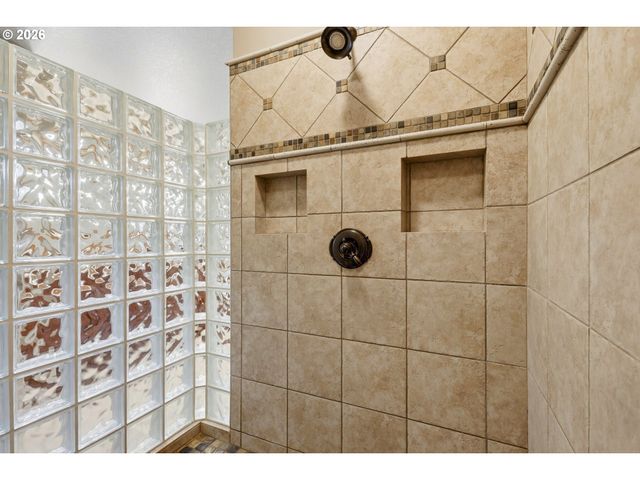 11498 Se Painted Hills Ct, Happy Valley, OR 97086