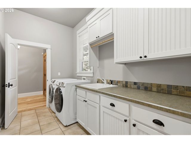 11498 Se Painted Hills Ct, Happy Valley, OR 97086