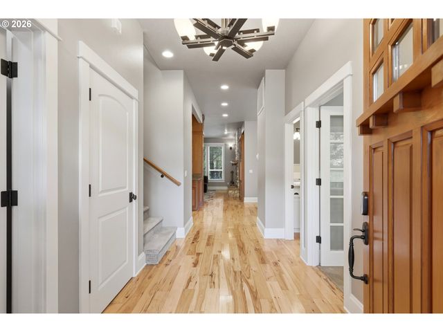 11498 Se Painted Hills Ct, Happy Valley, OR 97086