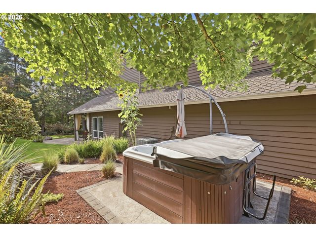 11498 Se Painted Hills Ct, Happy Valley, OR 97086