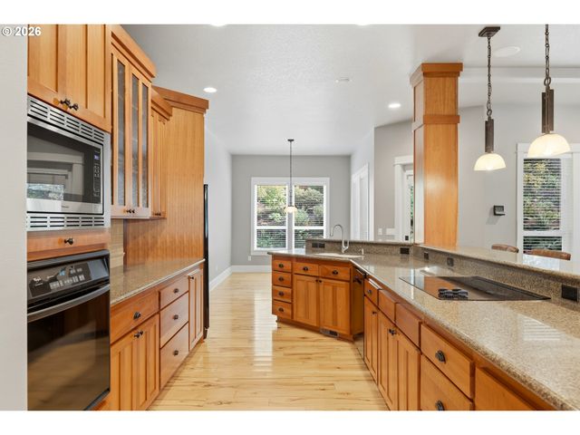 11498 Se Painted Hills Ct, Happy Valley, OR 97086
