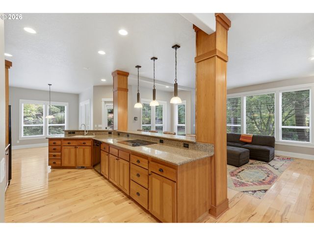 11498 Se Painted Hills Ct, Happy Valley, OR 97086