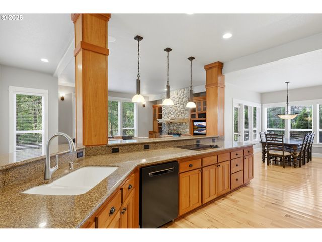 11498 Se Painted Hills Ct, Happy Valley, OR 97086