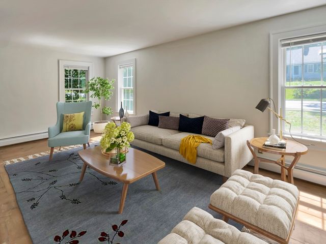 33 Indian Pond Rd, Kingston, MA 02364