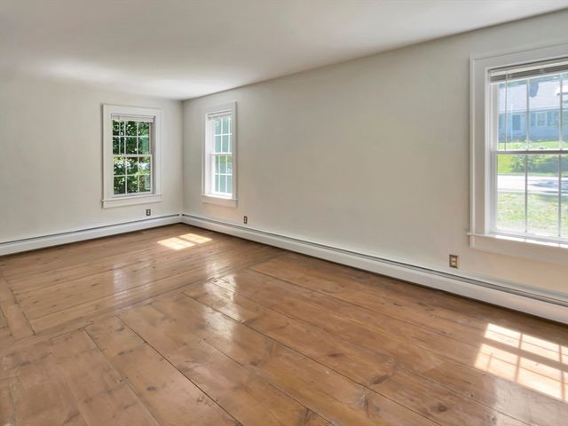 33 Indian Pond Rd, Kingston, MA 02364
