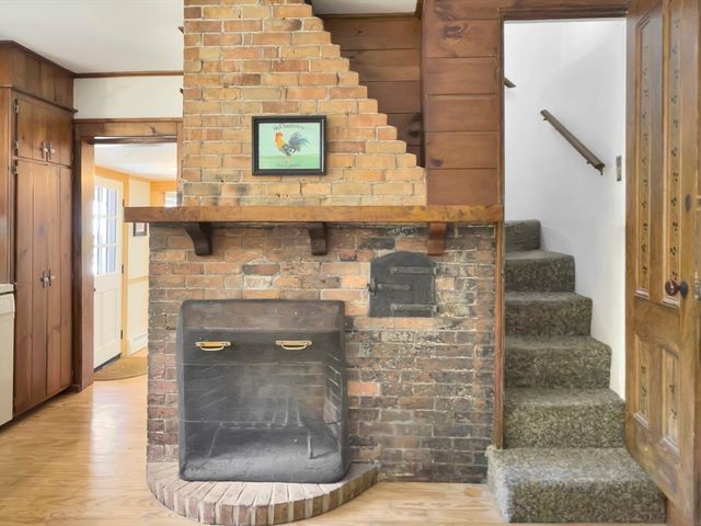 33 Indian Pond Rd, Kingston, MA 02364