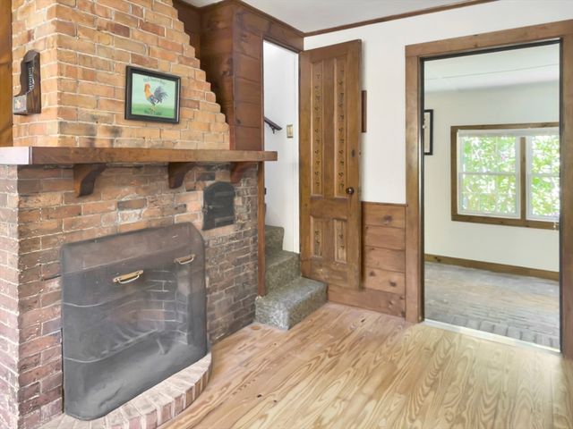 33 Indian Pond Rd, Kingston, MA 02364