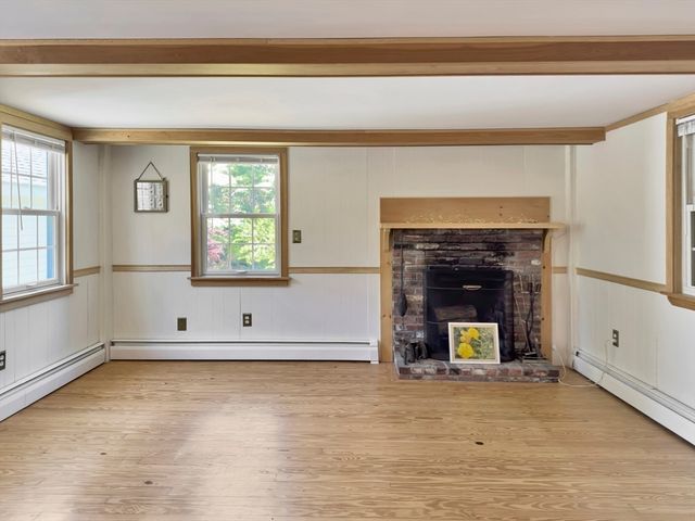 33 Indian Pond Rd, Kingston, MA 02364