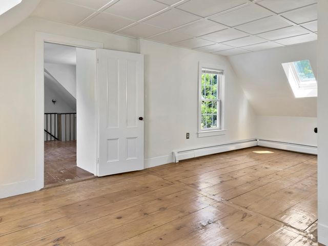 33 Indian Pond Rd, Kingston, MA 02364