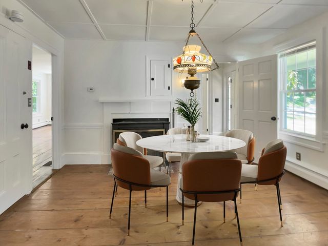 33 Indian Pond Rd, Kingston, MA 02364
