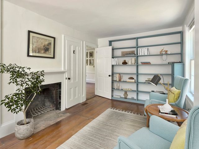 33 Indian Pond Rd, Kingston, MA 02364
