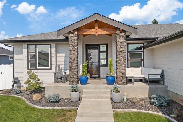 4210 W Pine Cliff Dr, Spokane, WA 99208 property photo