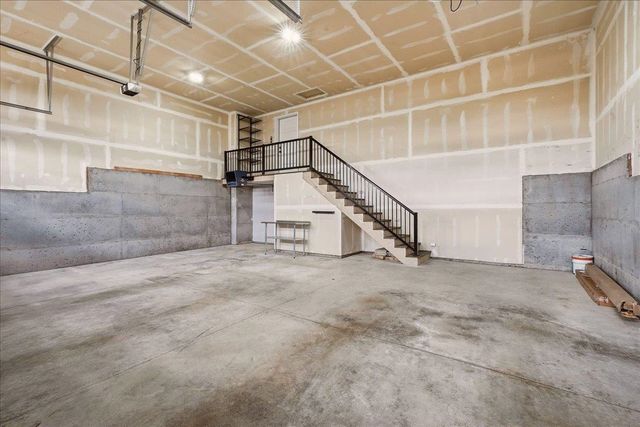 4210 W Pine Cliff Dr, Spokane, WA 99208