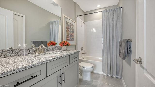 5046 Draco CIR, Naples, FL 34120