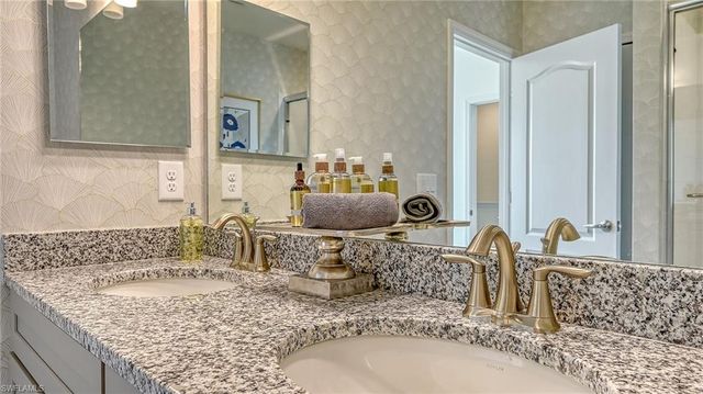 5046 Draco CIR, Naples, FL 34120