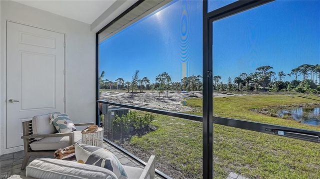 5046 Draco CIR, Naples, FL 34120