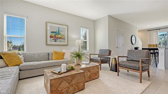 5046 Draco CIR, Naples, FL 34120