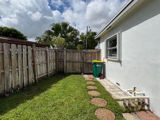 8306 NW 74TH Terrace, Tamarac, FL 33321