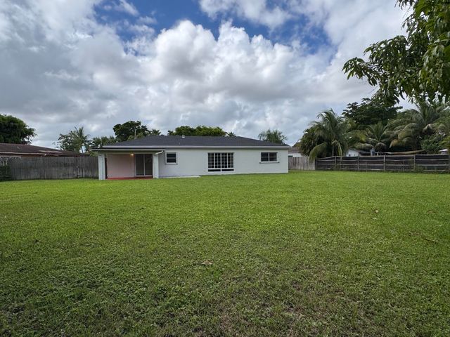 8306 NW 74TH Terrace, Tamarac, FL 33321