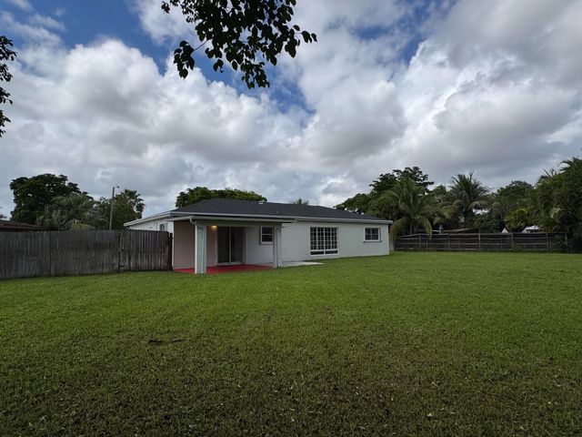 8306 NW 74TH Terrace, Tamarac, FL 33321