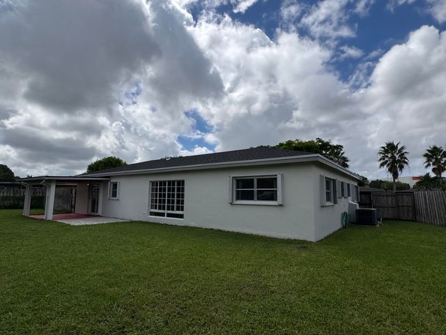 8306 NW 74TH Terrace, Tamarac, FL 33321