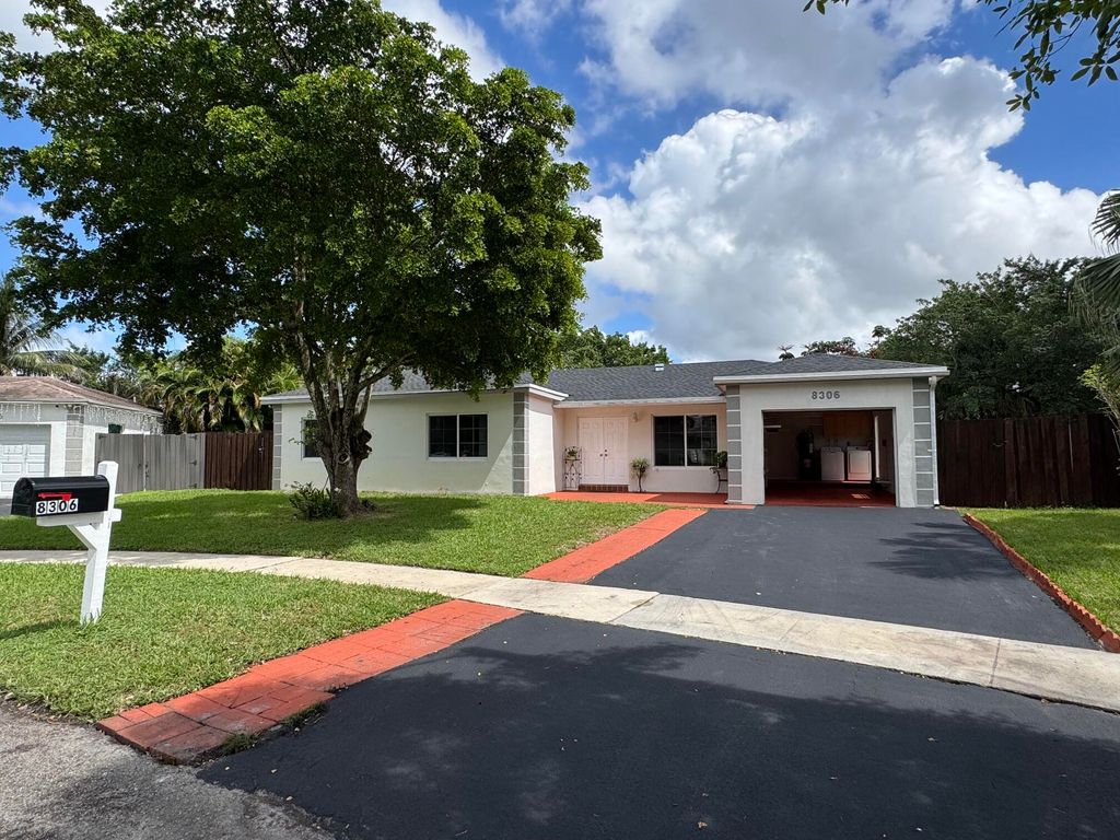 8306 NW 74TH Terrace, Tamarac, FL 33321
