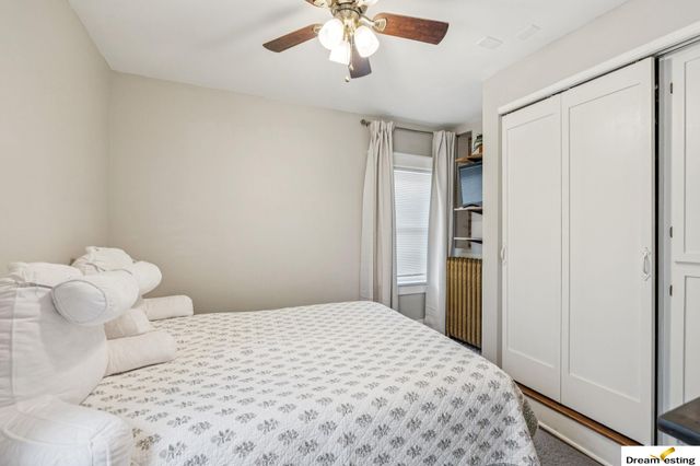 1742 S 32nd Avenue, Omaha, NE 68105