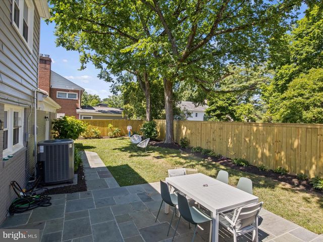 2606 N QUINCY ST, Arlington, VA 22207