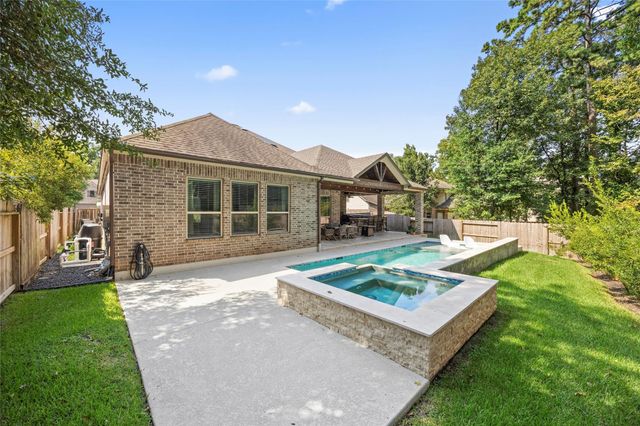 211 Evening Tide Way, Willis, TX 77318