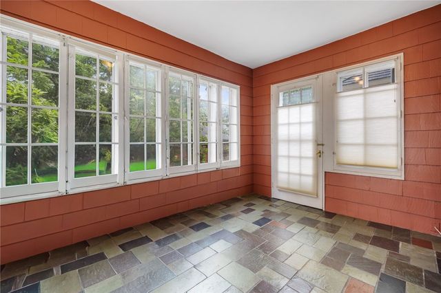 156 Windemere Rd Road, Rochester, NY 14610