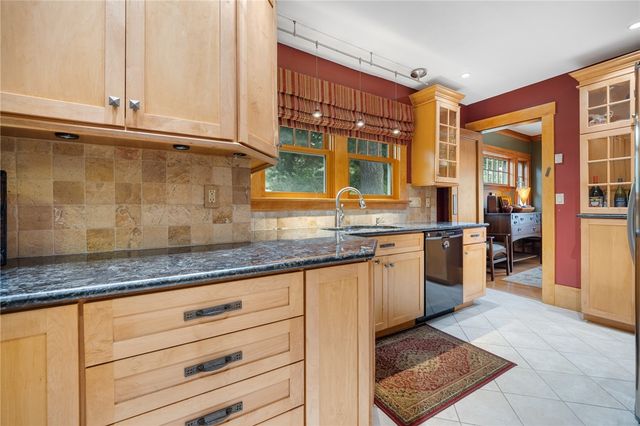 156 Windemere Rd Road, Rochester, NY 14610