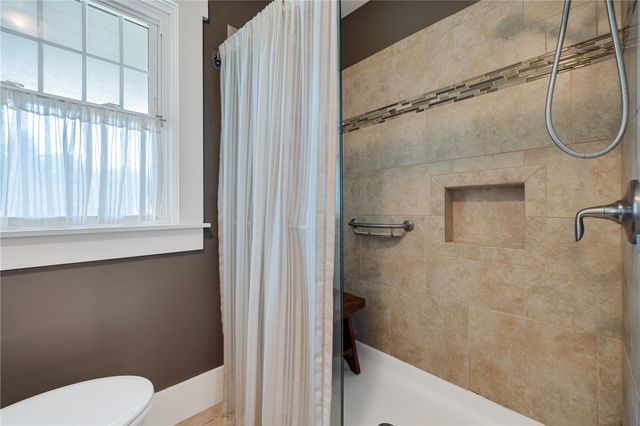 156 Windemere Rd Road, Rochester, NY 14610