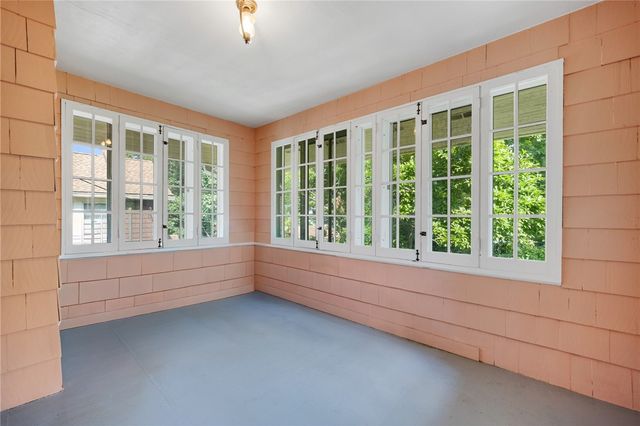 156 Windemere Rd Road, Rochester, NY 14610