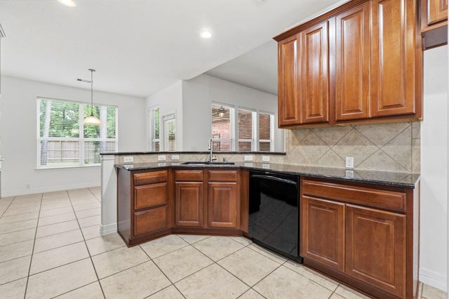 131 Winslow Hill Place, Montgomery, TX 77316