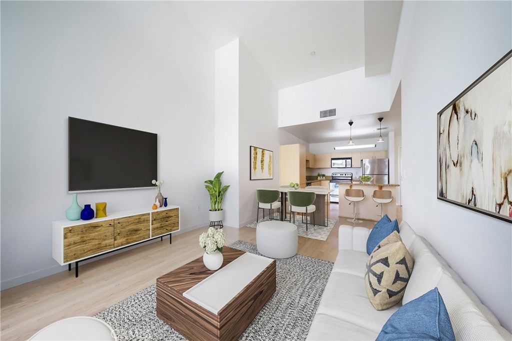 630 W 6th 616, Los Angeles, CA 90017