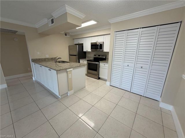 5321 Summerlin RD # 2114, Fort Myers, FL 33919
