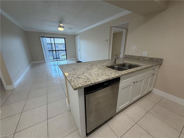 5321 Summerlin RD # 2114, Fort Myers, FL 33919