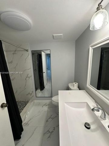 10975 SW 107th St 110, Miami, FL 33176