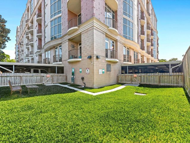 1616 Fountain View Drive 509, Houston, TX 77057