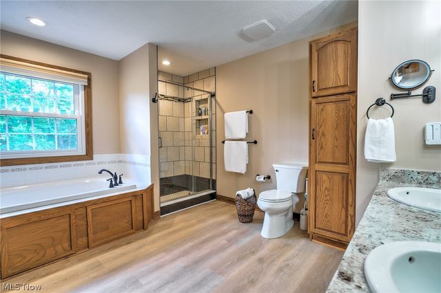 1238 Ty Drive, Medina, OH 44256