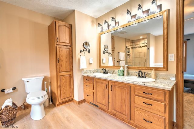 1238 Ty Drive, Medina, OH 44256