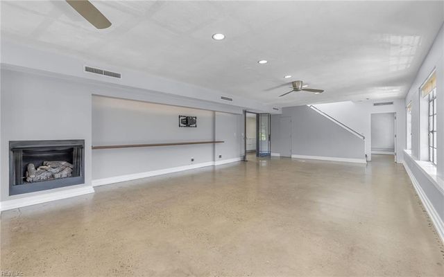 211 W Freemason ST, Norfolk, VA 23510