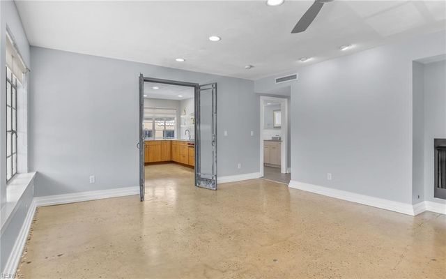 211 W Freemason ST, Norfolk, VA 23510