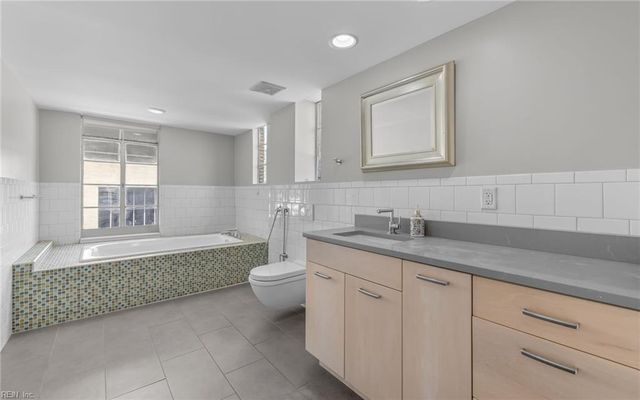 211 W Freemason ST, Norfolk, VA 23510