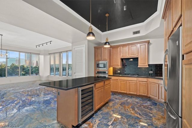 360 East Desert Inn Road 407, Las Vegas, NV 89109