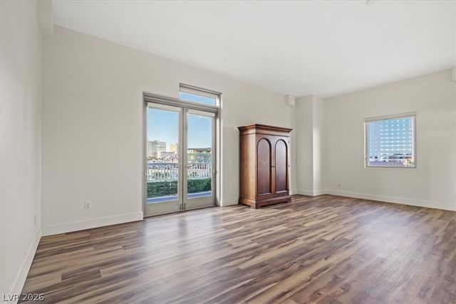 360 East Desert Inn Road 407, Las Vegas, NV 89109