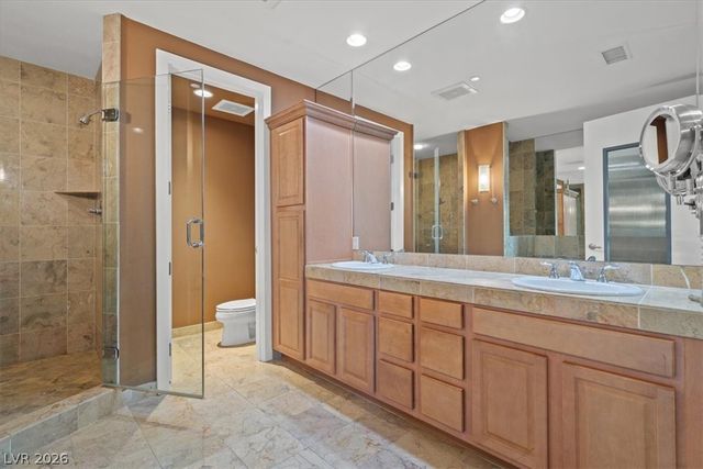 360 East Desert Inn Road 407, Las Vegas, NV 89109