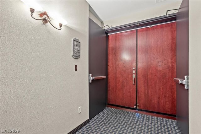 360 East Desert Inn Road 407, Las Vegas, NV 89109